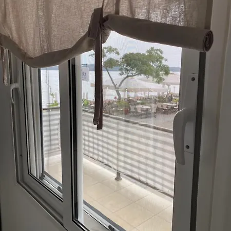Apartment Seafront Nea Peramos (Macedonia)