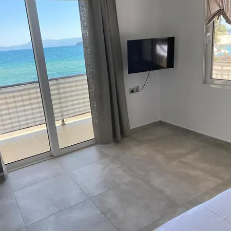 Seafront * Néa Péramos