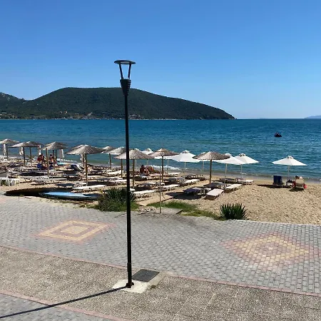 Seafront * Nea Peramos (Macedonia)